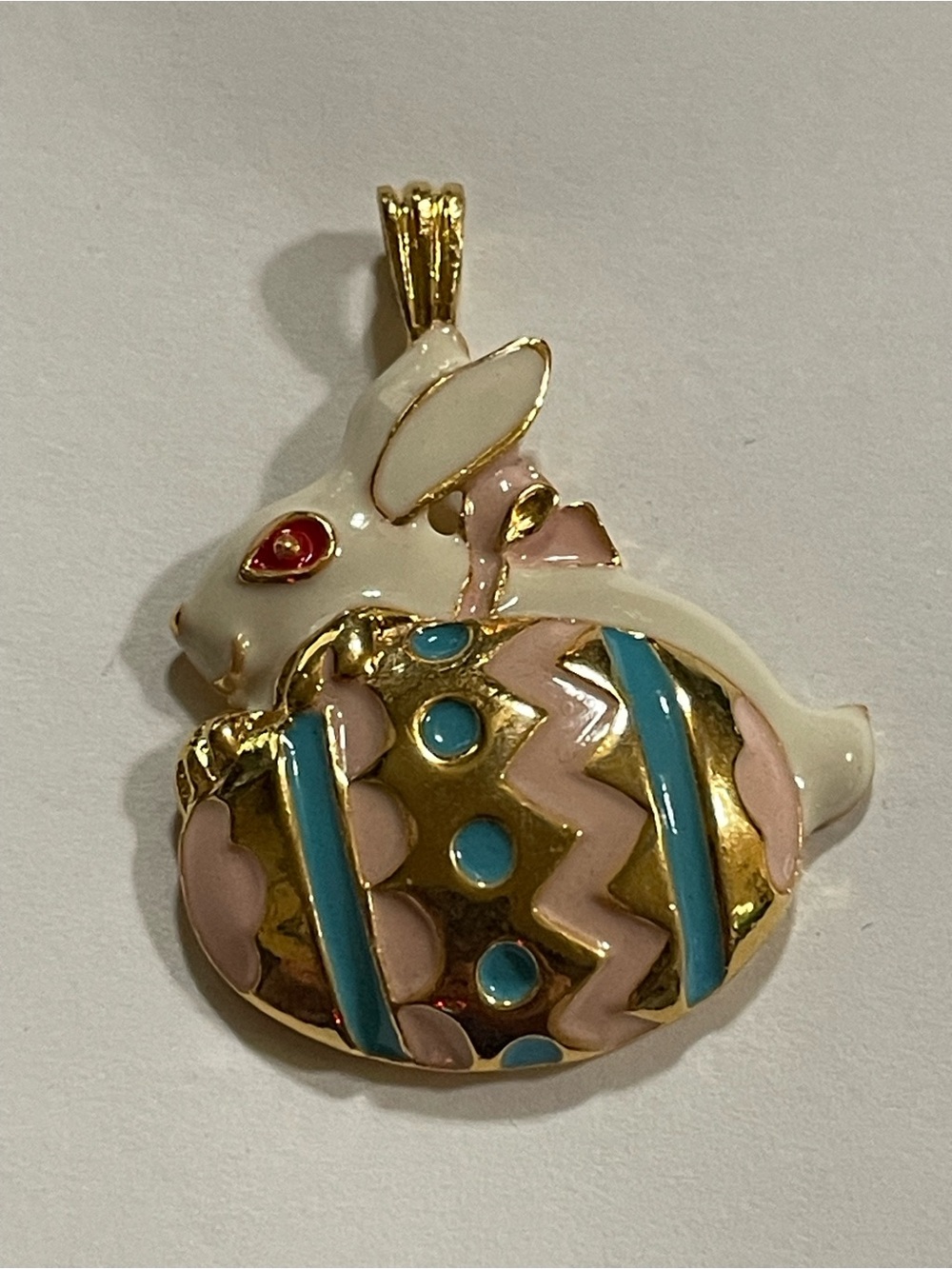 Vintage 1995 BG Bergdorf Goodman Signed Easter Bunny And Egg Pendant #9996
